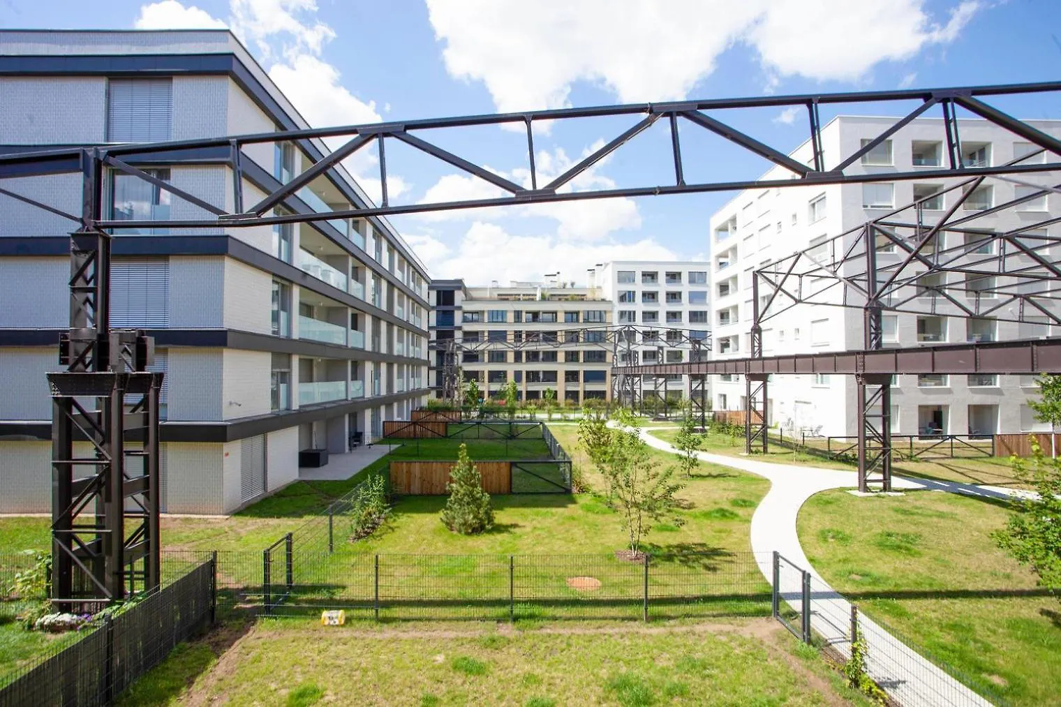 Blueground Prague 7 Furnished With Balcony Prg-1 Apartment